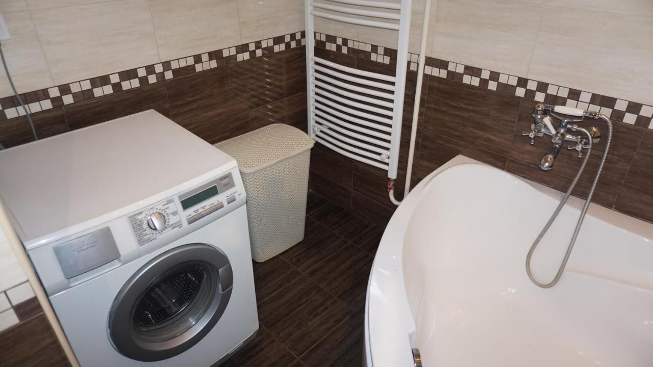Edes Otthon Apartman Гюла Екстериор снимка